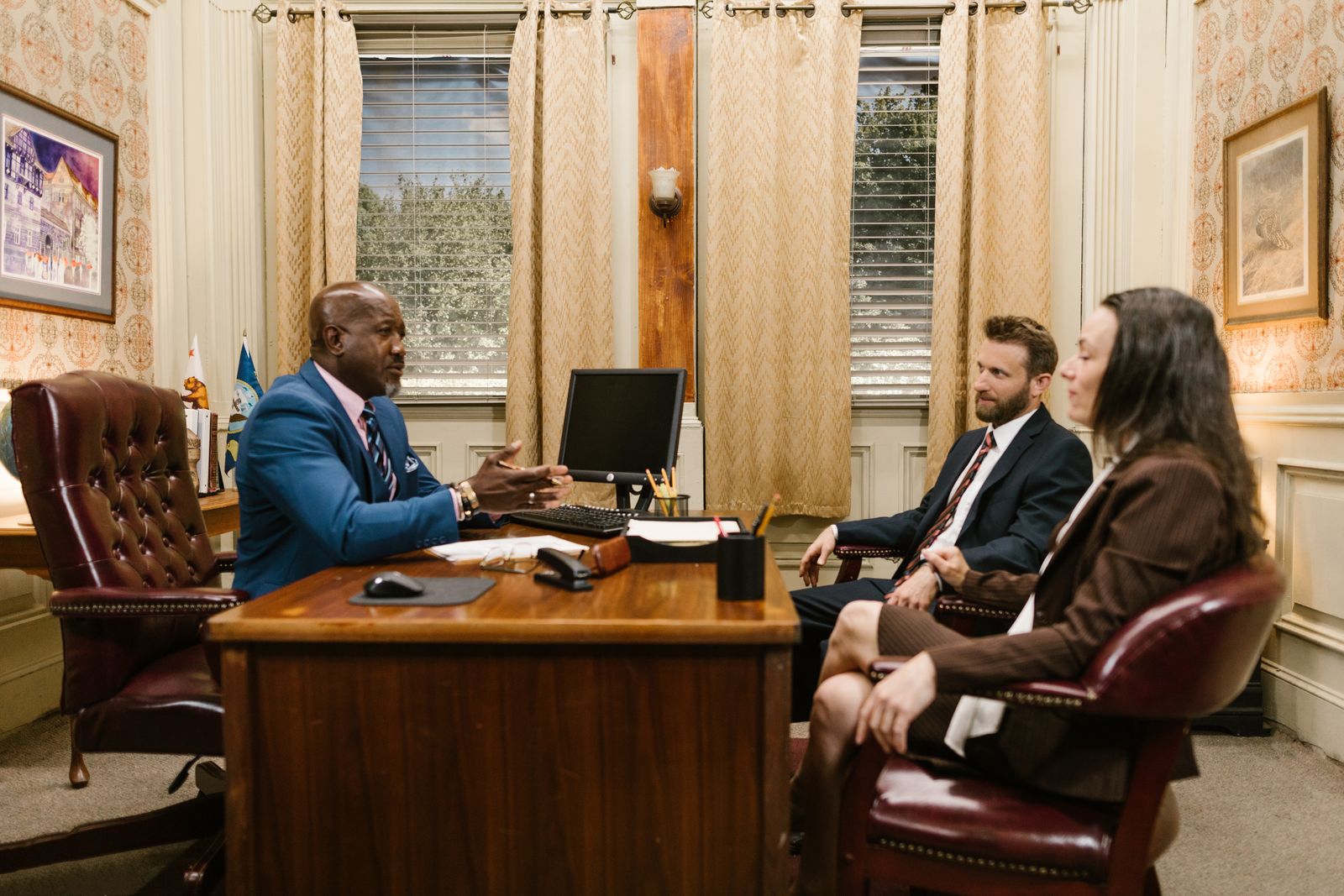 Abogados durante una consulta profesional